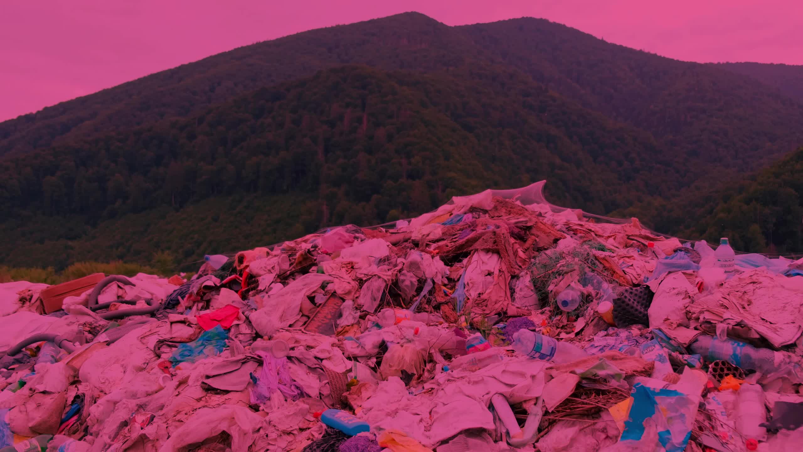 从“垃圾围城”到“不够烧”：垃圾焚烧发电产业调查